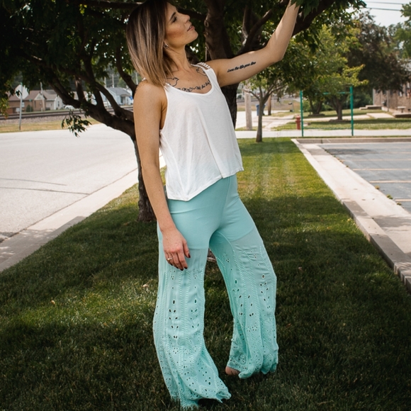 NWT Turquoise Eyelet Wide Leg Beach Pant - Picture 3 of 7